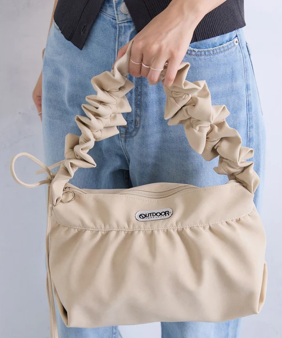 OUTDOOR PRODUCTS別注バッグのご紹介です❣️
