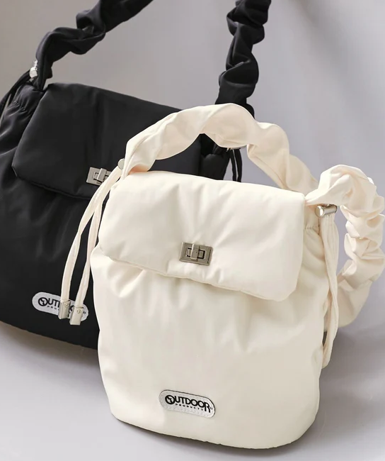 OUTDOOR PRODUCTS別注バッグのご紹介です❣️