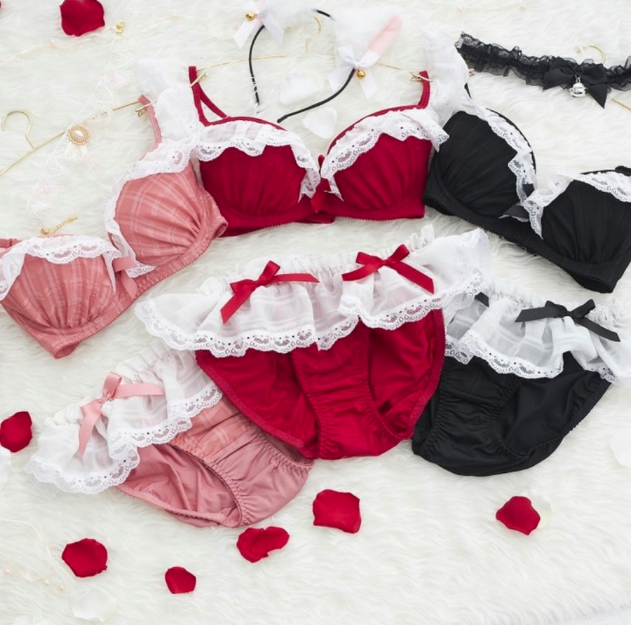 モエキュンブラセット新色発売✨️